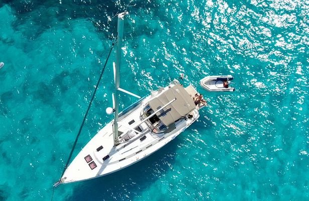 Sailing Cruise in Maddalena Archipelago from Maddalena