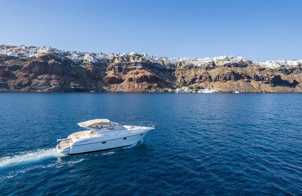 Private all included yacht Tour in Santorini