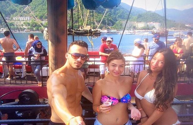 Marmaris Pirates Boat Trip BBQ Meal and Unlimited Soft Drinks