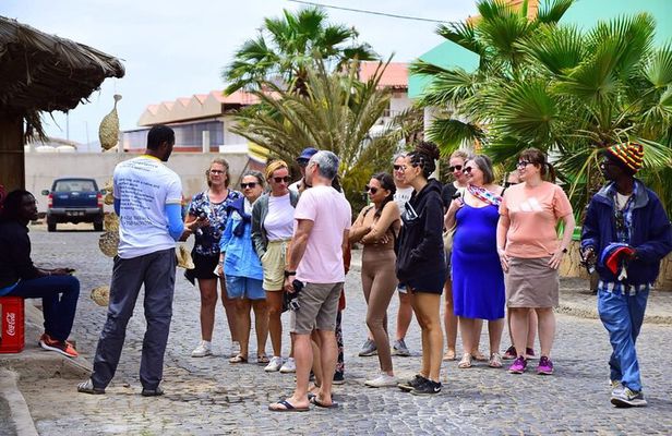 Sal island: Secrets of Native Guide All-Inclusive Tour with Lunch