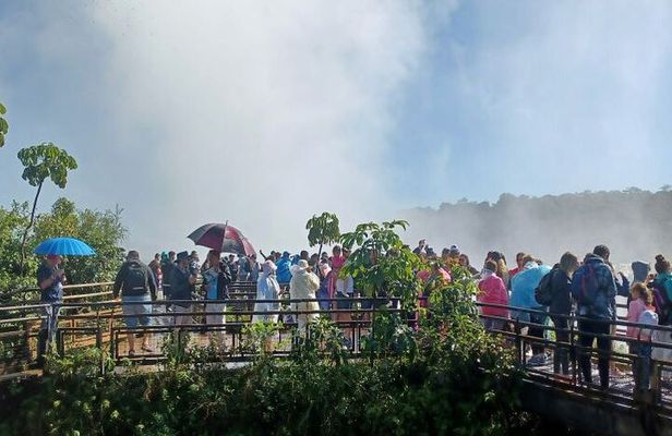 Iguaçu: Brazilian Side Falls, Boat Tour, Bird Park – Tickets & Lunch Included
