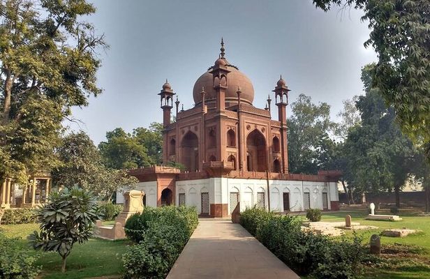 Sunrise Taj Mahal, Agra Fort, Red Taj and Moonlit Garden Private Tour