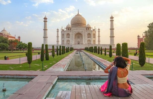 Taj Mahal Private Tour from Delhi by Car