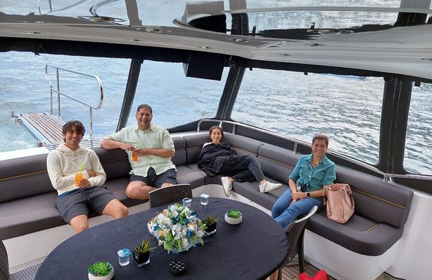 5-Hours Private Luxury Yacht for Bosphorus Cruise in Istanbul
