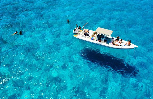 Daily Egadi Tour: Favignana and Levanzo in Rubber Dinghy