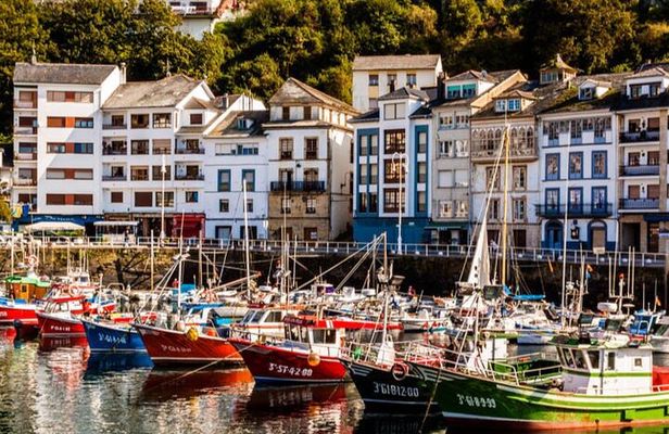 Day trip to Luarca, Cudillero and Avilés from Oviedo and Gijón