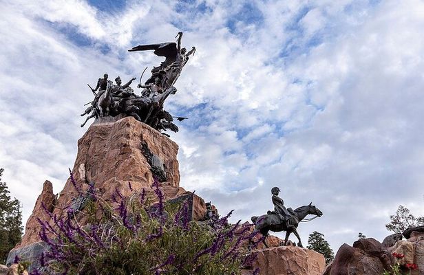 Mendoza Highlights: Half-Day City Tour