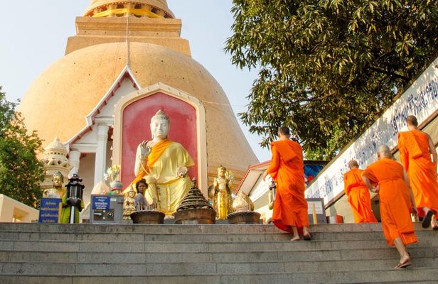 Maeklong Railway and Floating Markets with Great Pagoda Temple