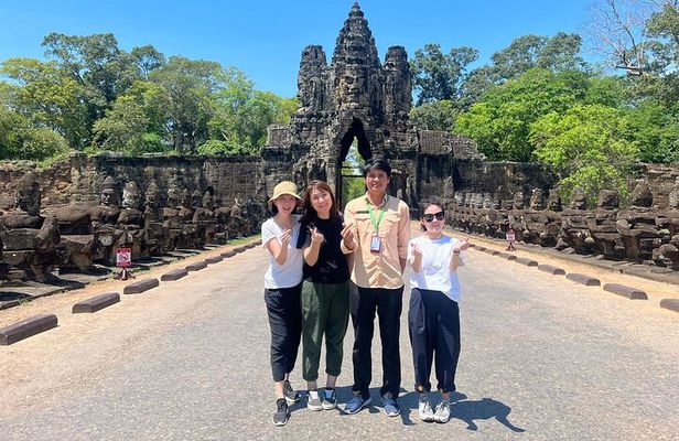 3-Day Taxi Tour: Small Tour, Big Tour & Outside Tour By English Speaking Driver