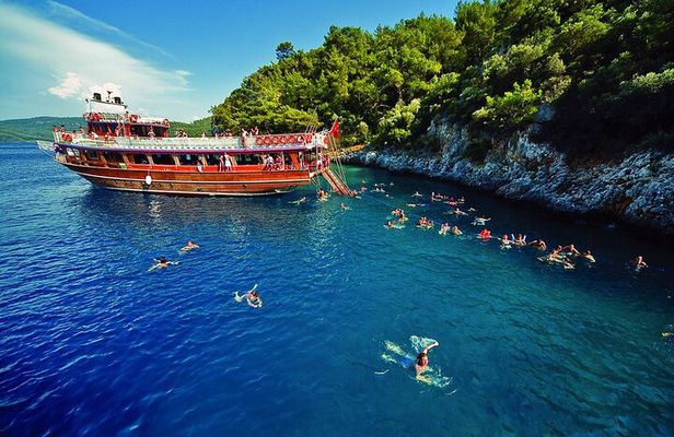 Kusadasi Boat Trips With Lunch and Soft Drinks