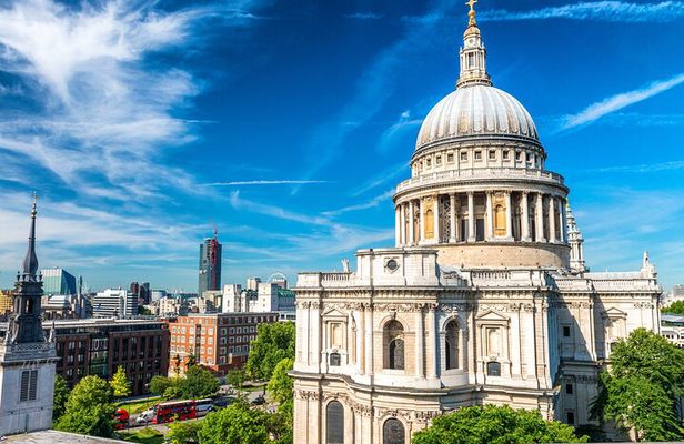 Skip-the-Line St Paul’s Cathedral Private Tour in London