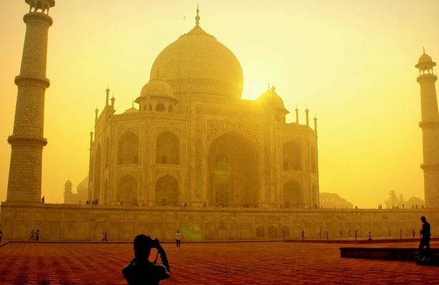 Delhi: Taj Mahal Sunrise & Agra Private Day Tour With Transfers