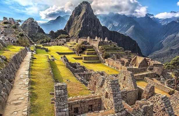 Private Guided Tour to Machu Picchu from Aguas Calientes