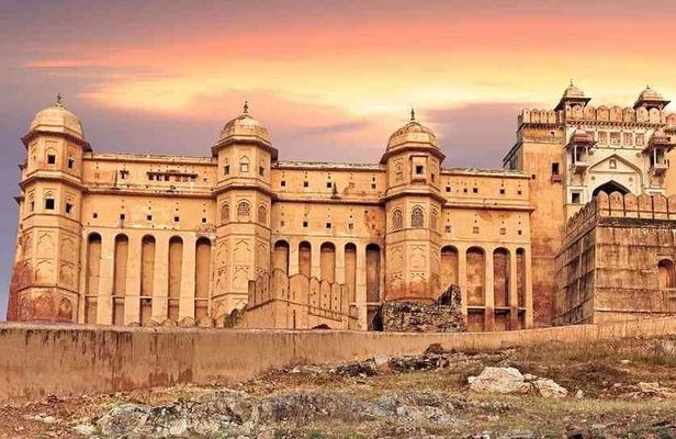 Private Guided Jaipur Tour: Amber Fort,City Palace, Water Palace