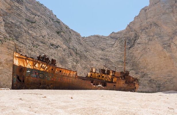 Half-Day Guided Tour Shipwreck and Blue Caves from Laganas