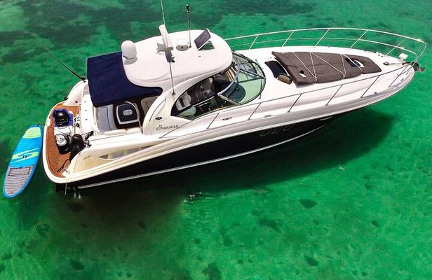 5-Hour Private 40' Yacht 2-Stop Tour to In-Ha reef with Food, Drinks & Snorkel