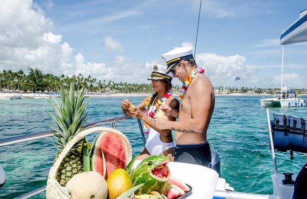 Party Boat / Catamaran Party in Punta Cana