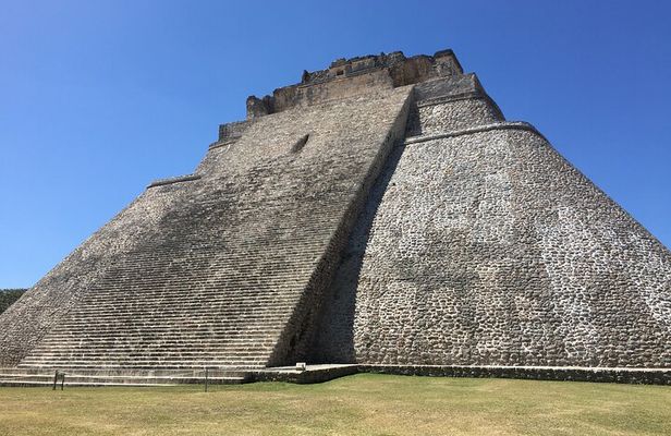 Merida : Guided tour of Uxmal, Kabah and Cenote with Lunch