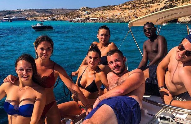 Private Full-Day Yacht Tour in Maltese Islands