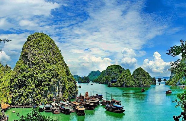 9-Day Tour of Vietnam with Airport Pick Up