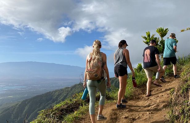 Amazing Maui Ridge Hike