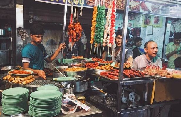 Private Street Food Tour with Mumbai Sightseeing Tour including AC vehicles