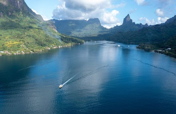 Land and Sea cultural tour to discover traditions, heritage and the lagoon