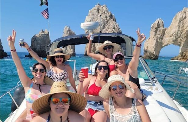 Los Cabos Private Yacht Tour, Water Activities, Lunch and Drinks