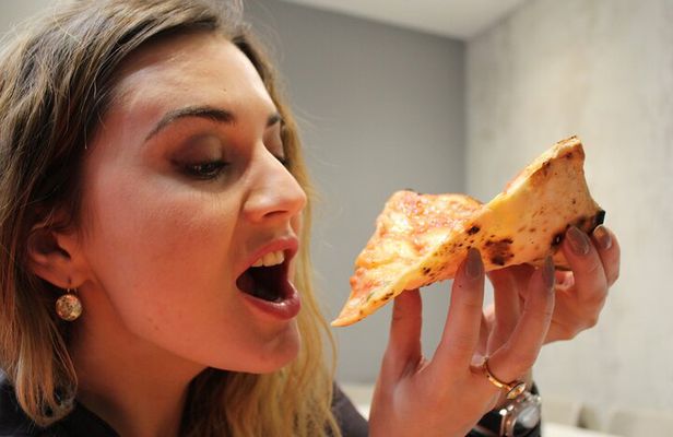 Naples Street Food and Sightseeing Small Group Experience with a Native Guide