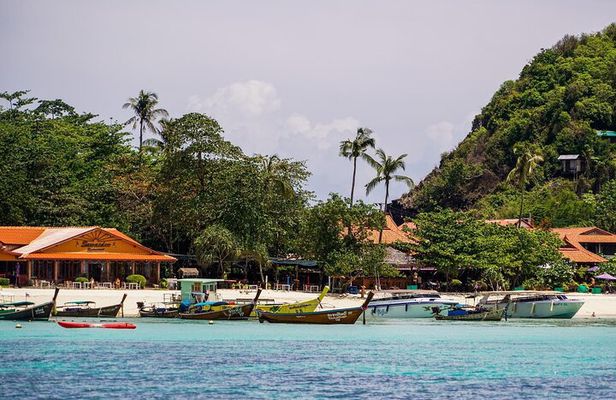 Best of Phi Phi Island Adventure Day Tour with Lunch from Phuket