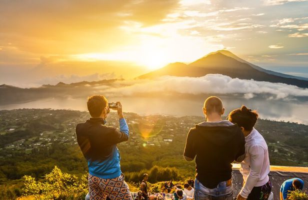 Private Mount Batur Sunrise Hike - All Inclusive