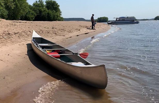 Canoe/Kayak Day Tour of Mississippi Wildlife & Fish Refuge