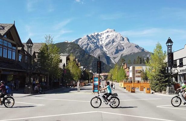 2-Hour Guided Banff Townsite e-Bike Explorer