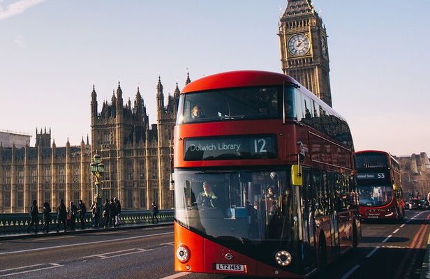 Exciting Full Day Walking Tour - See All London Sites