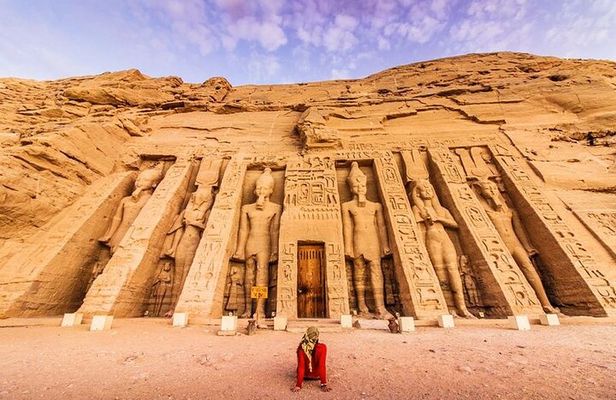 Abu Simbel Sightseeing 1 Day Tour by bus from Aswan