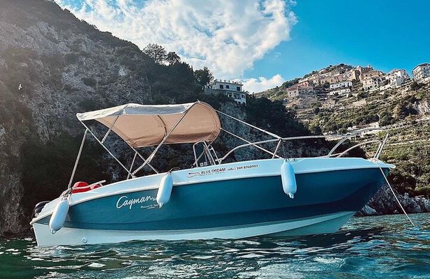 Amalfitan coast boat rent no license or with professional skipper