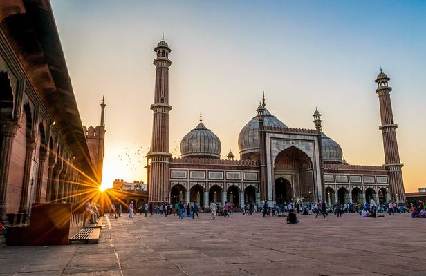 Old & New Delhi Full-Day Private Sightseeing Tour
