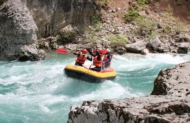 2 Hours River Rafting Tour with Pick Up