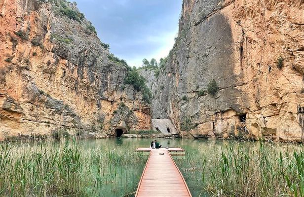 The suspension bridges of Chulilla from Alicante