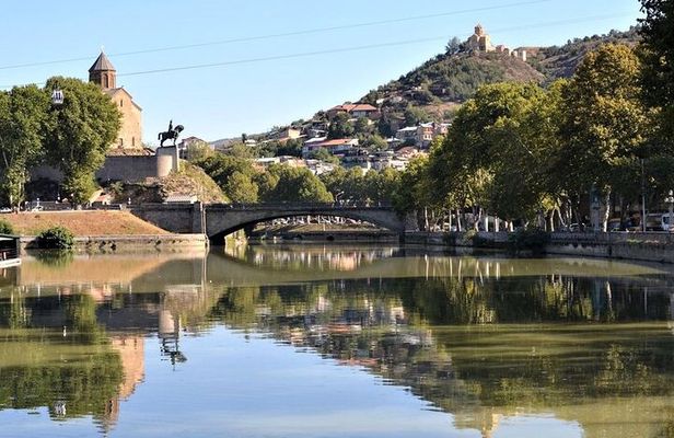 5 days and 4 nights. Hotel and group tours "Everything about Georgia.