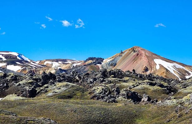 Landmannalaugar, Hekla, Sigoldugljufur 4x4 tour with Hiking