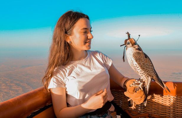 Hot Air Balloon Ride & In-flight Falcon Show including Transfers