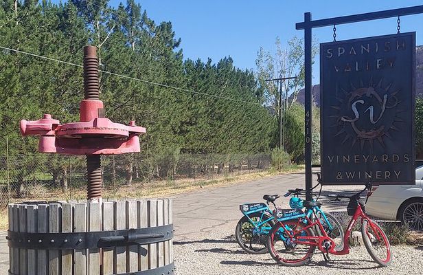 Moab Back Roads, History and Winery E-Bike Tour