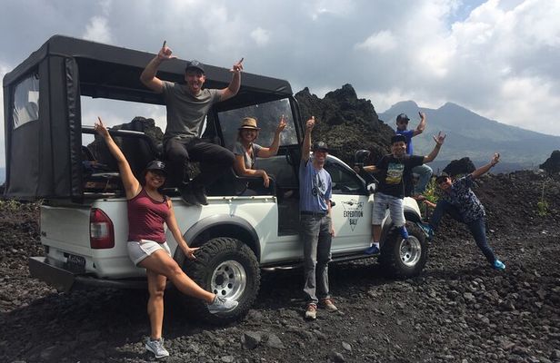 4x4 Volcano Explorer Private Tour