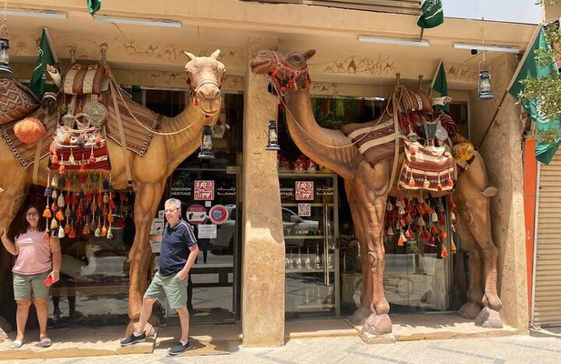 Traditional Jeddah Tour: Tasting & Historical Highlights