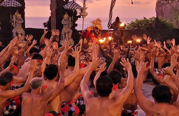 Bali Uluwatu Sunset Tour with Kecak Fire Dance