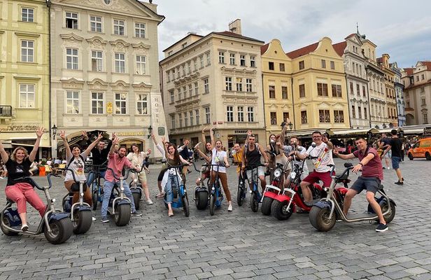 Guided sightseeing e-scooter tour of Prague: 2 hours
