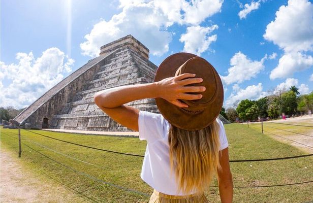 Chichen Itza Guided Historical Tour with Lunch Included