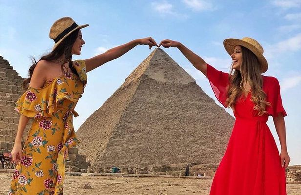 From Hurghada : Private Full Day Tour To Cairo By Flight & Lunch