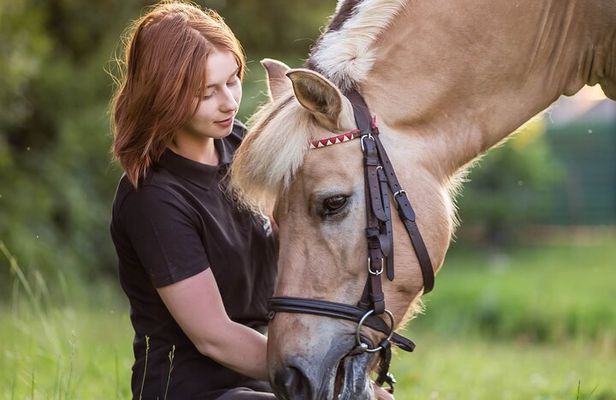 From Krakow: Horse Riding by the Lake Private Tour